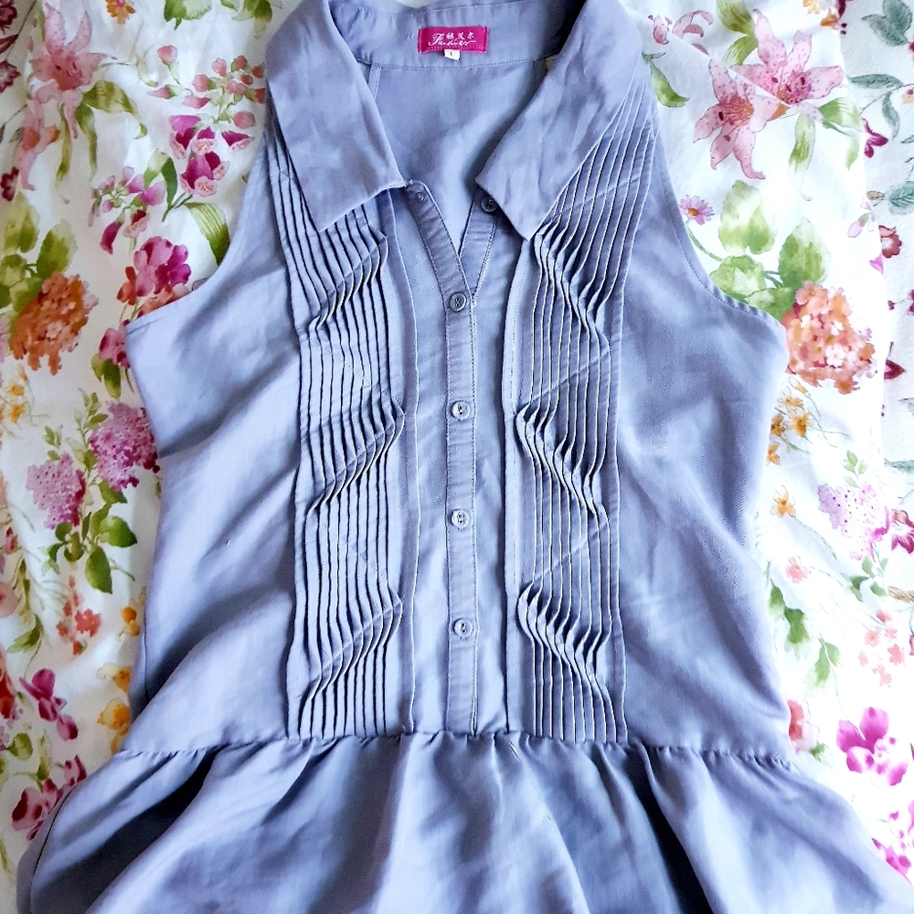 NWOT Pinafore Grey Ruffle Mini Collar Dress with Buttons